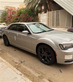 کرایسلەر 300